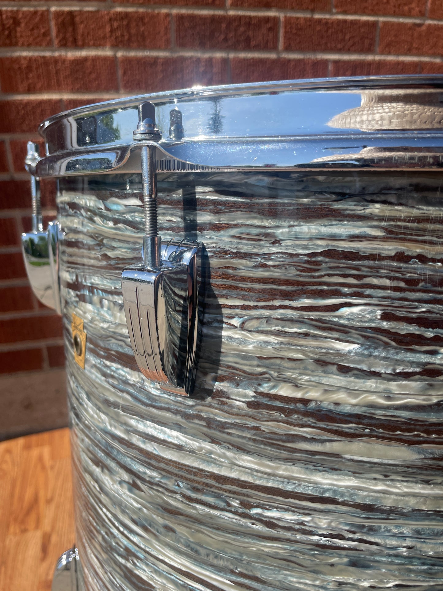 1960s Ludwig 16x16 Floor Tom Drum Oyster Blue Pearl