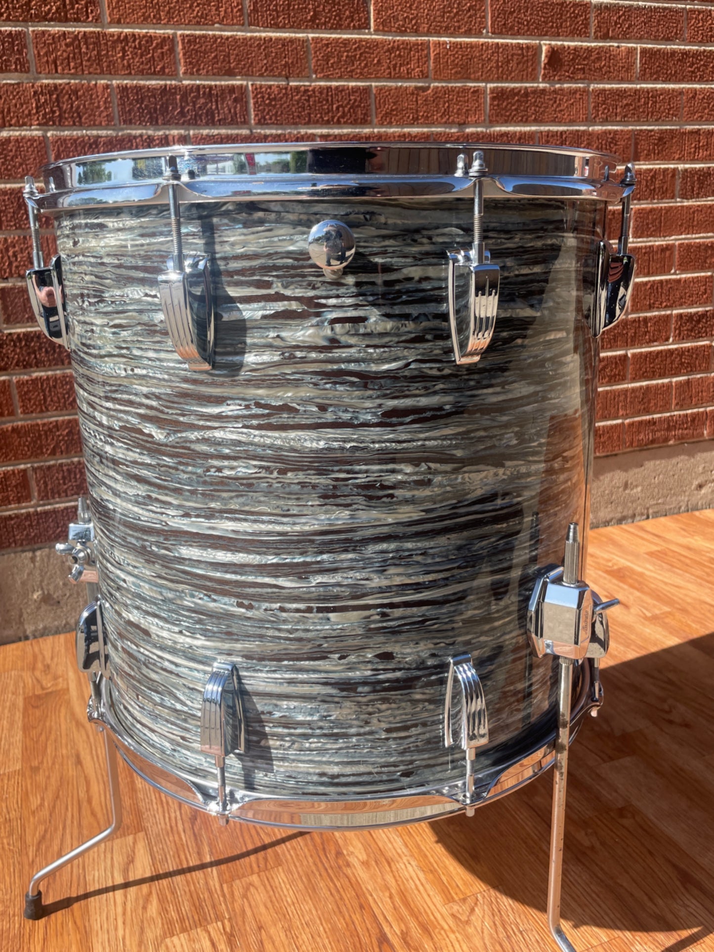 1960s Ludwig 16x16 Floor Tom Drum Oyster Blue Pearl