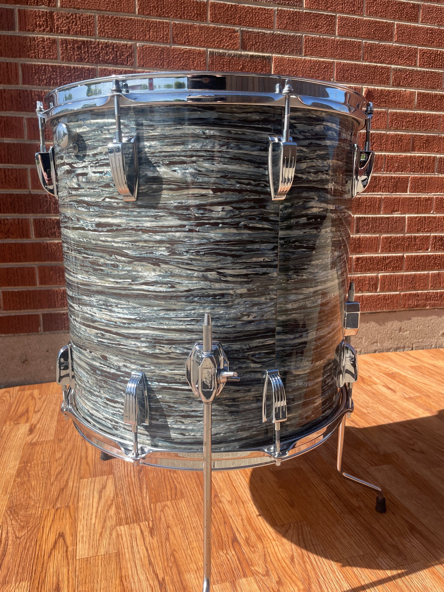 1960s Ludwig 16x16 Floor Tom Drum Oyster Blue Pearl