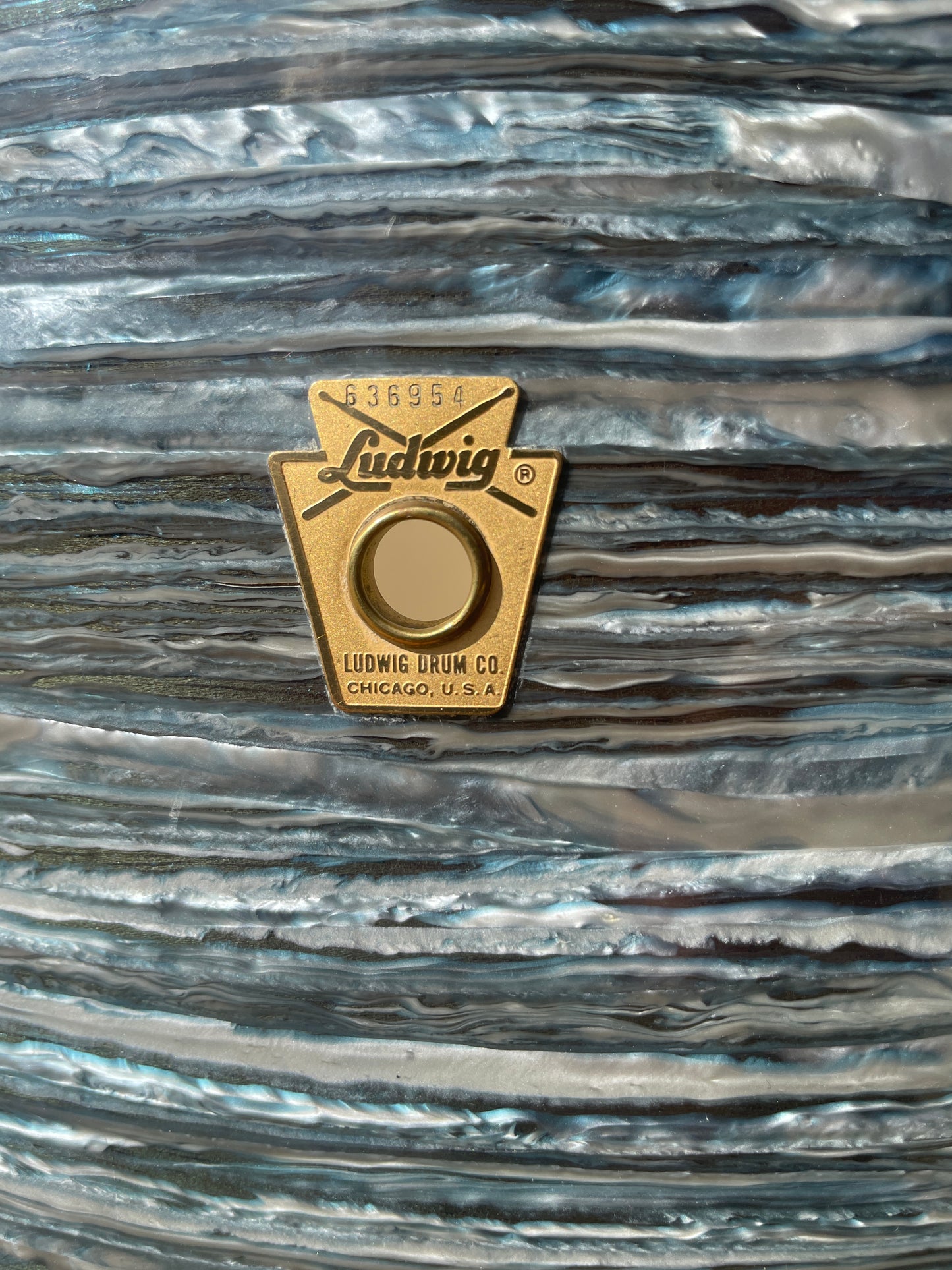 1960s Ludwig 16x18 Floor Tom Drum Oyster Blue Pearl