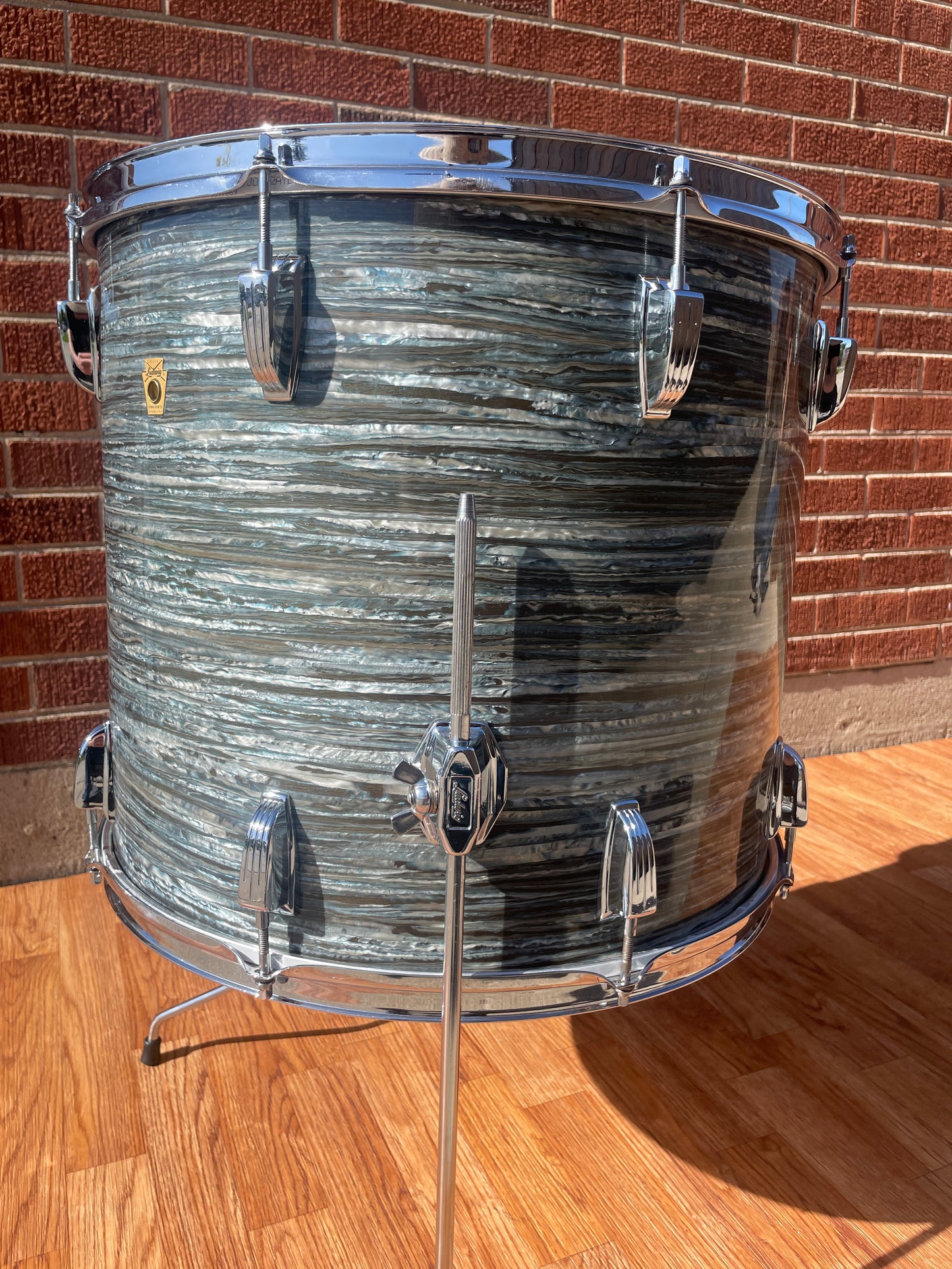 1960s Ludwig 16x18 Floor Tom Drum Oyster Blue Pearl
