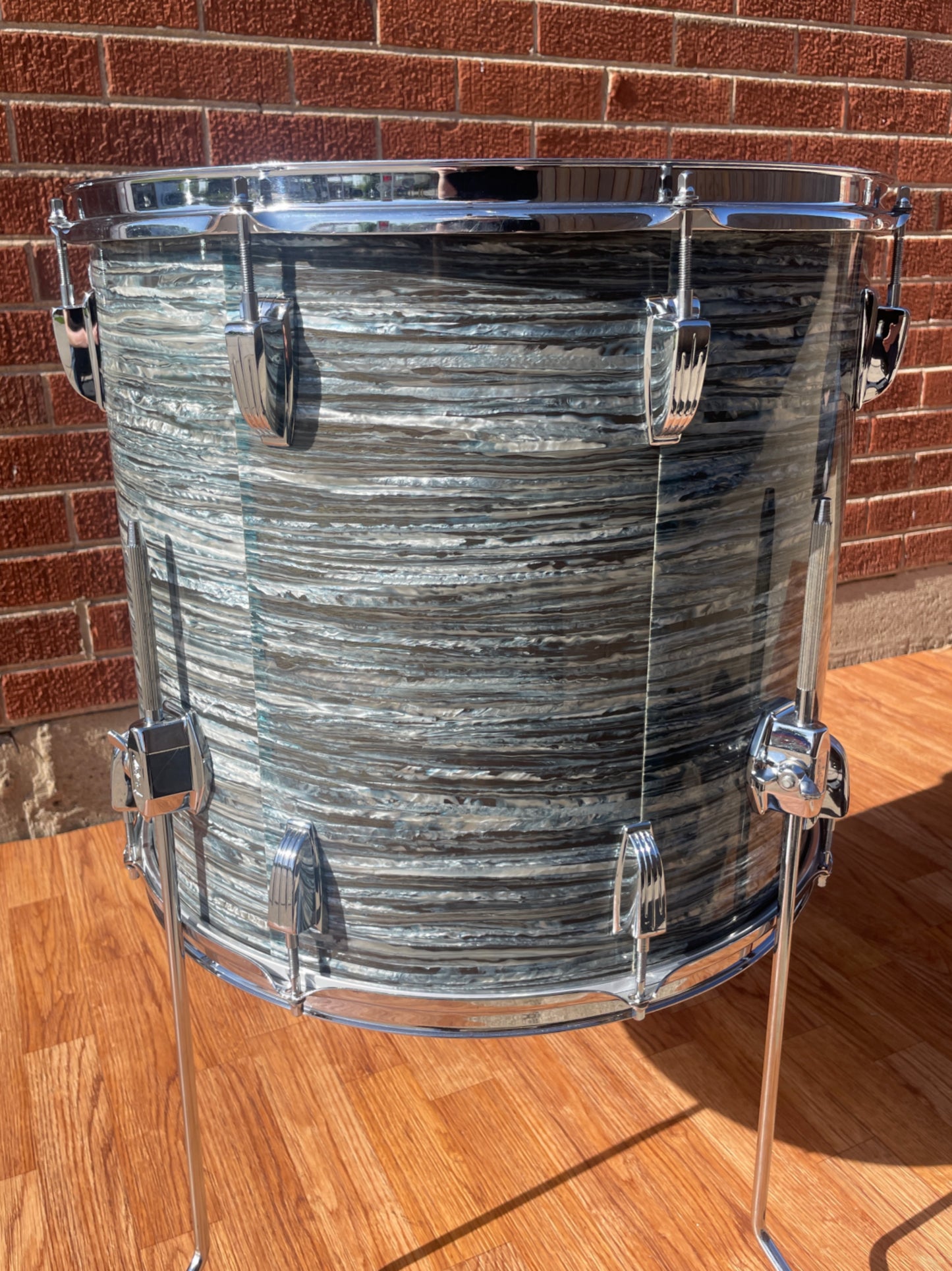 1960s Ludwig 16x18 Floor Tom Drum Oyster Blue Pearl