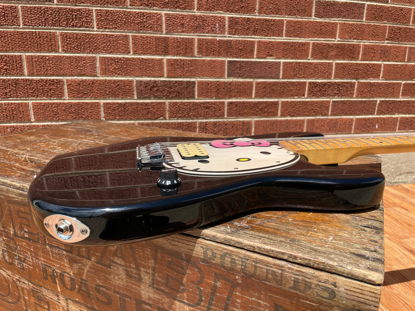 2006 Fender Squier Hello Kitty Stratocaster Black