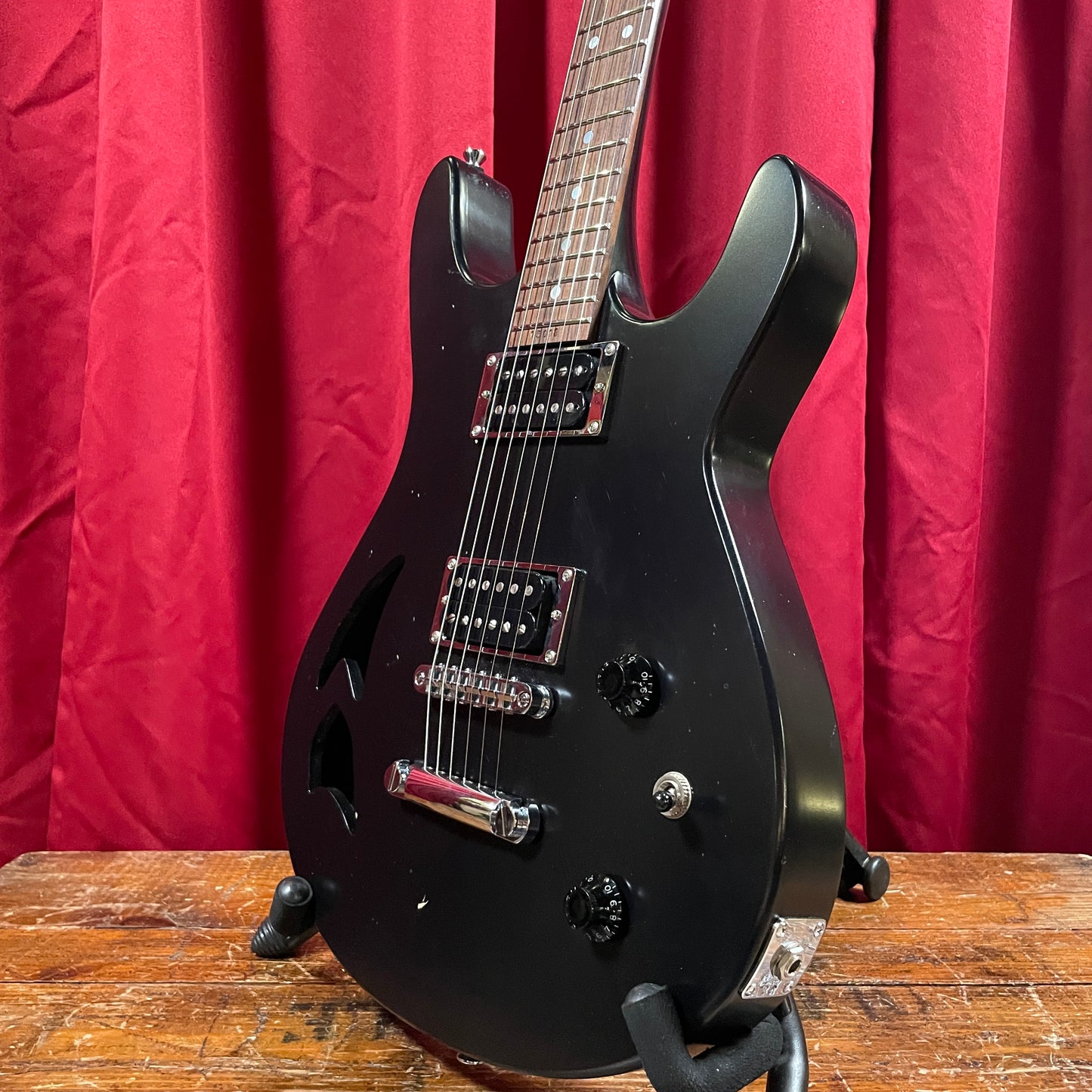 Kurt Wilson Semi Hollow Arrowhead Flat Black Guitar