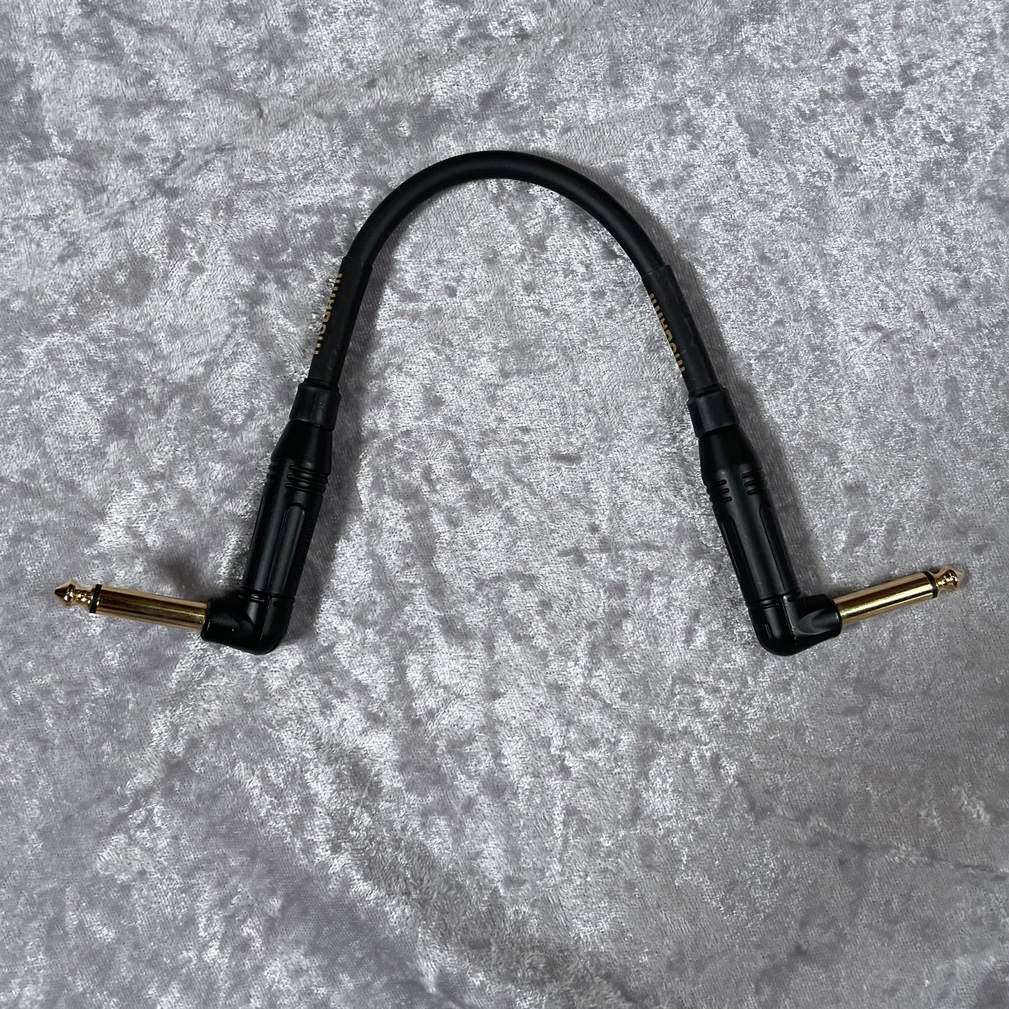 Mogami 10in Gold Instrument Patch Cable With Right Angle Connectors