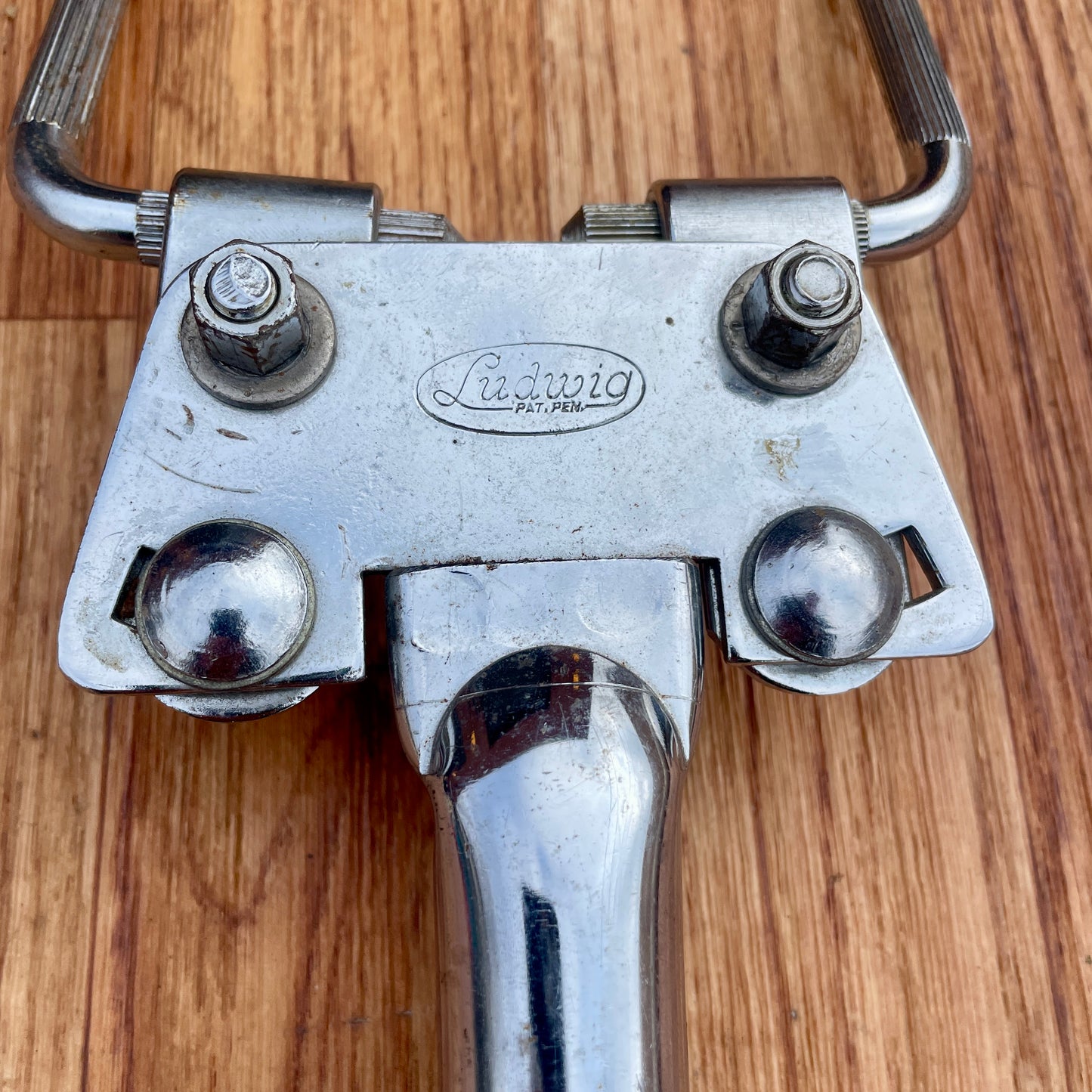1960s Ludwig No. 781-1C Chrome Retractable Double Tom Holder Hollywood