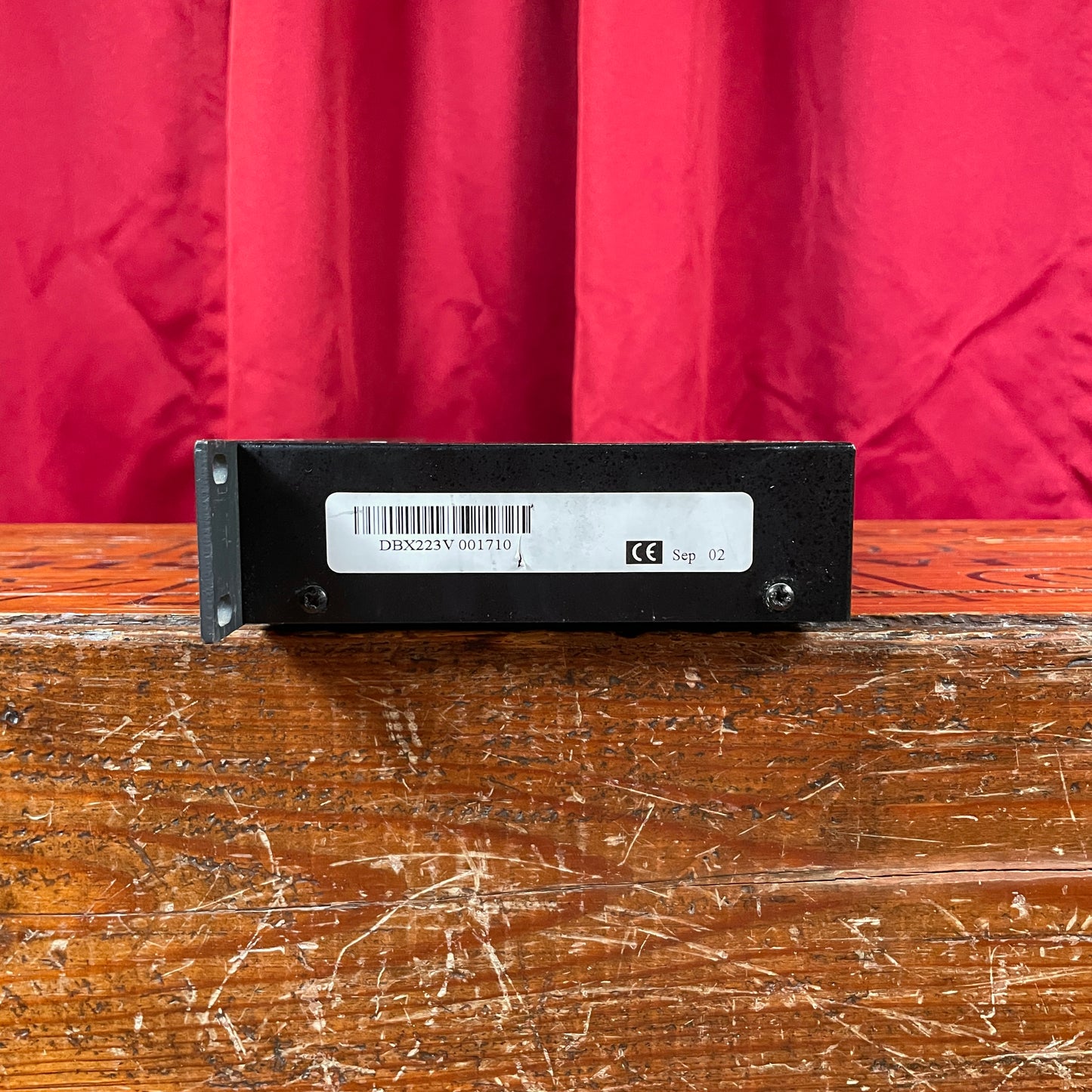 dbx 223 Stereo 2-Way / Mono 3-Way Crossover