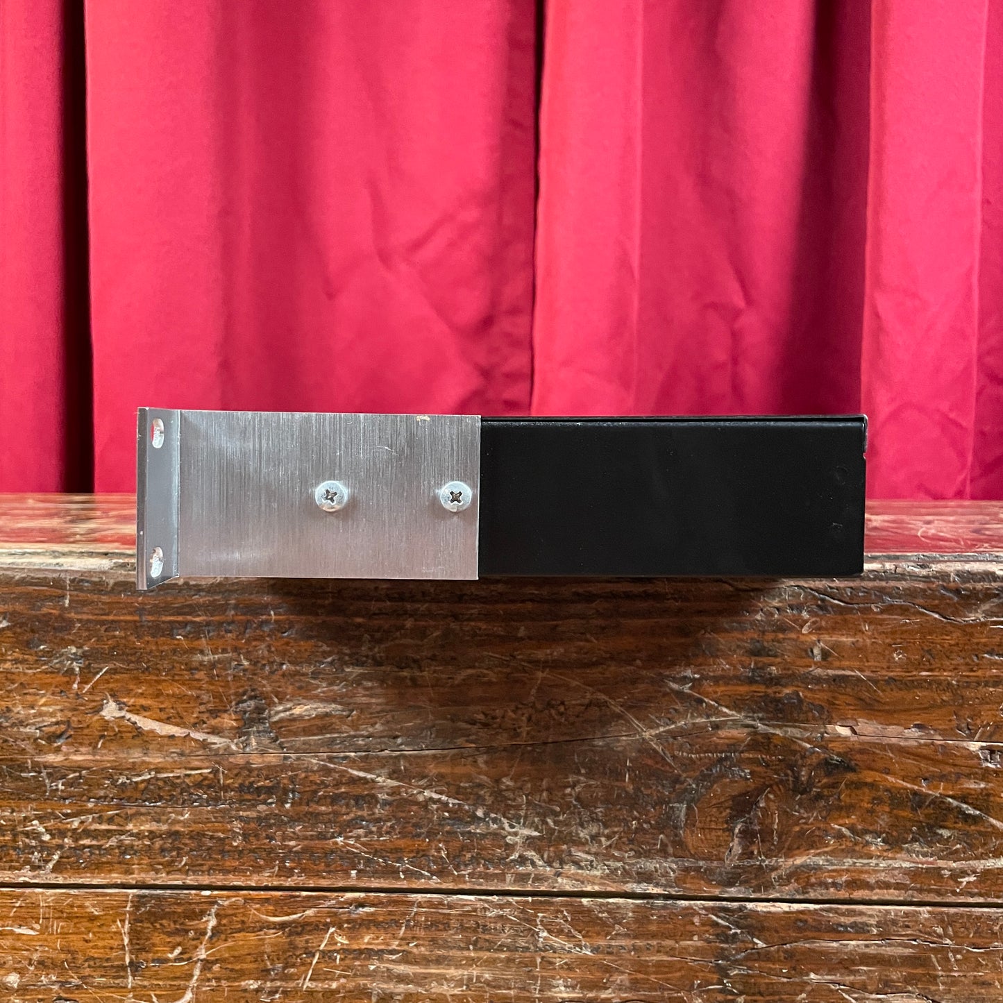 Behringer Ultra-DI Pro DI4000 4-Channel Active Direct Inject Box