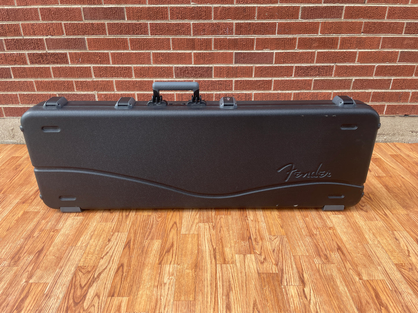 2019 Fender American Professional Precision Bass V 5-String Olympic White w/ OHSC