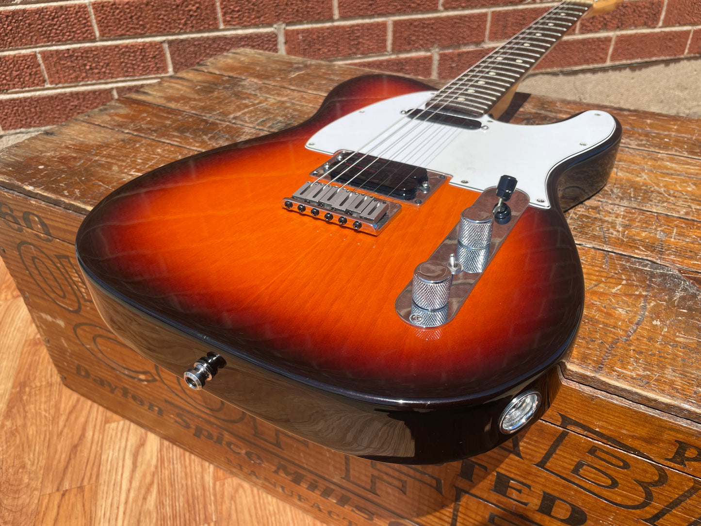 1996 Fender Telecaster Plus V1 HS Electric Guitar Rosewood Antique Burst
