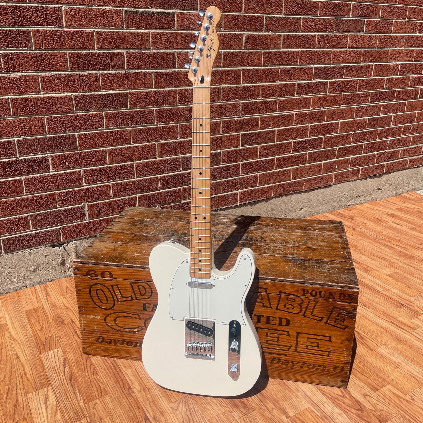 2015 Fender Standard Telecaster Electric Guitar Arctic White MIM