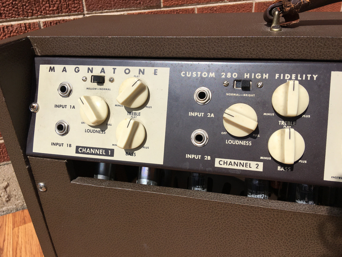 1959 Magnatone 280 Double V 2x12 High Fidelity Stereo Guitar Combo Amplifier Brown Tolex 280A