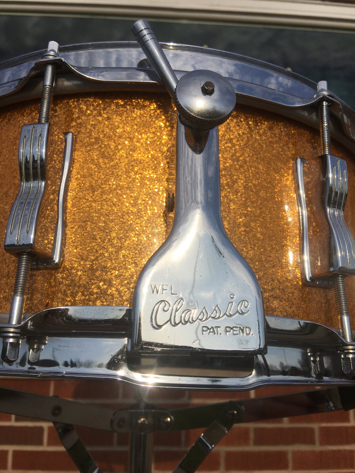 1964 Ludwig 5.5x14 Super Classic 8 Lug Snare Drum Gold Sparkle