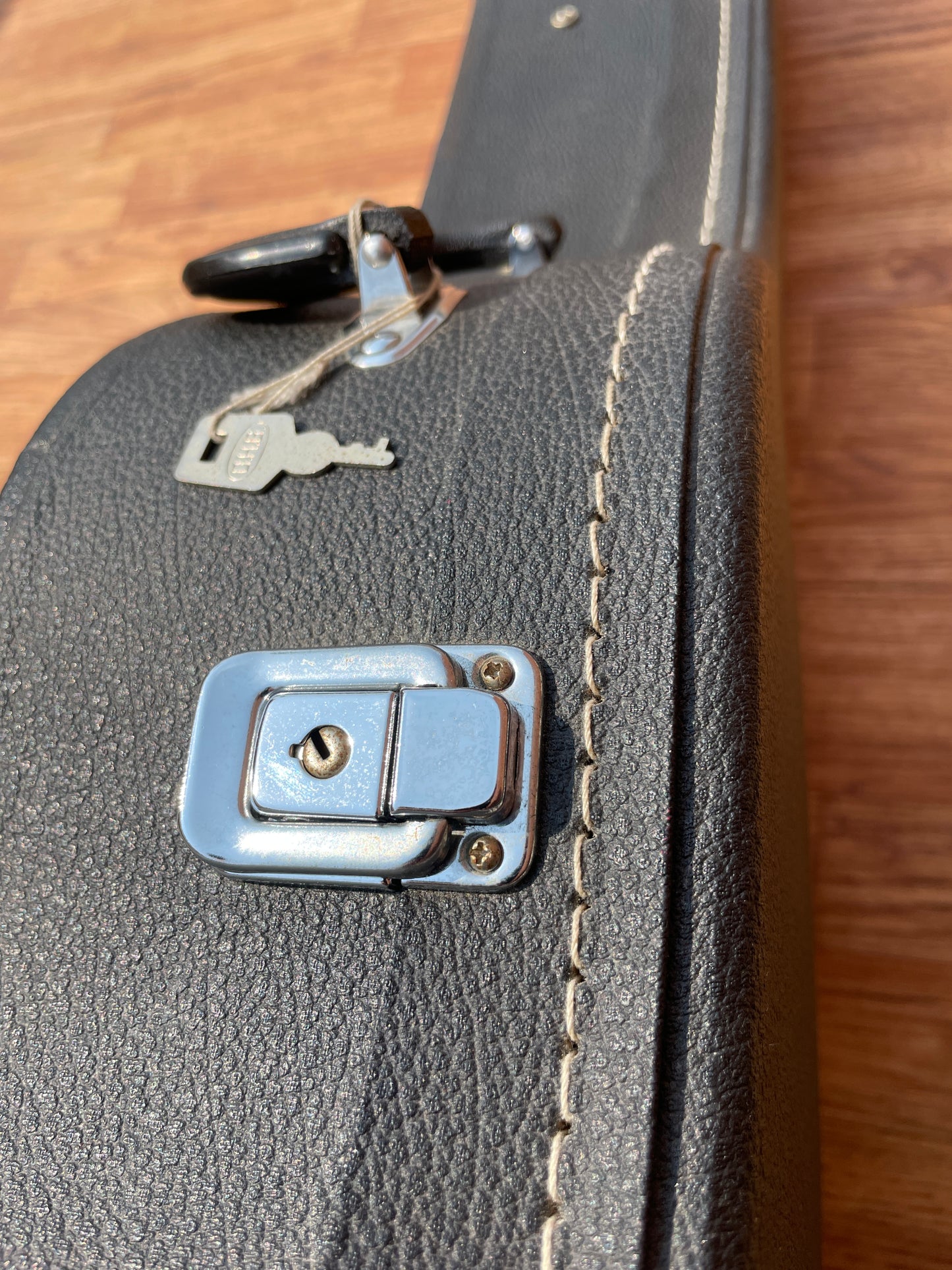 1960s Vintage Blue Liner Classical Guitar Case