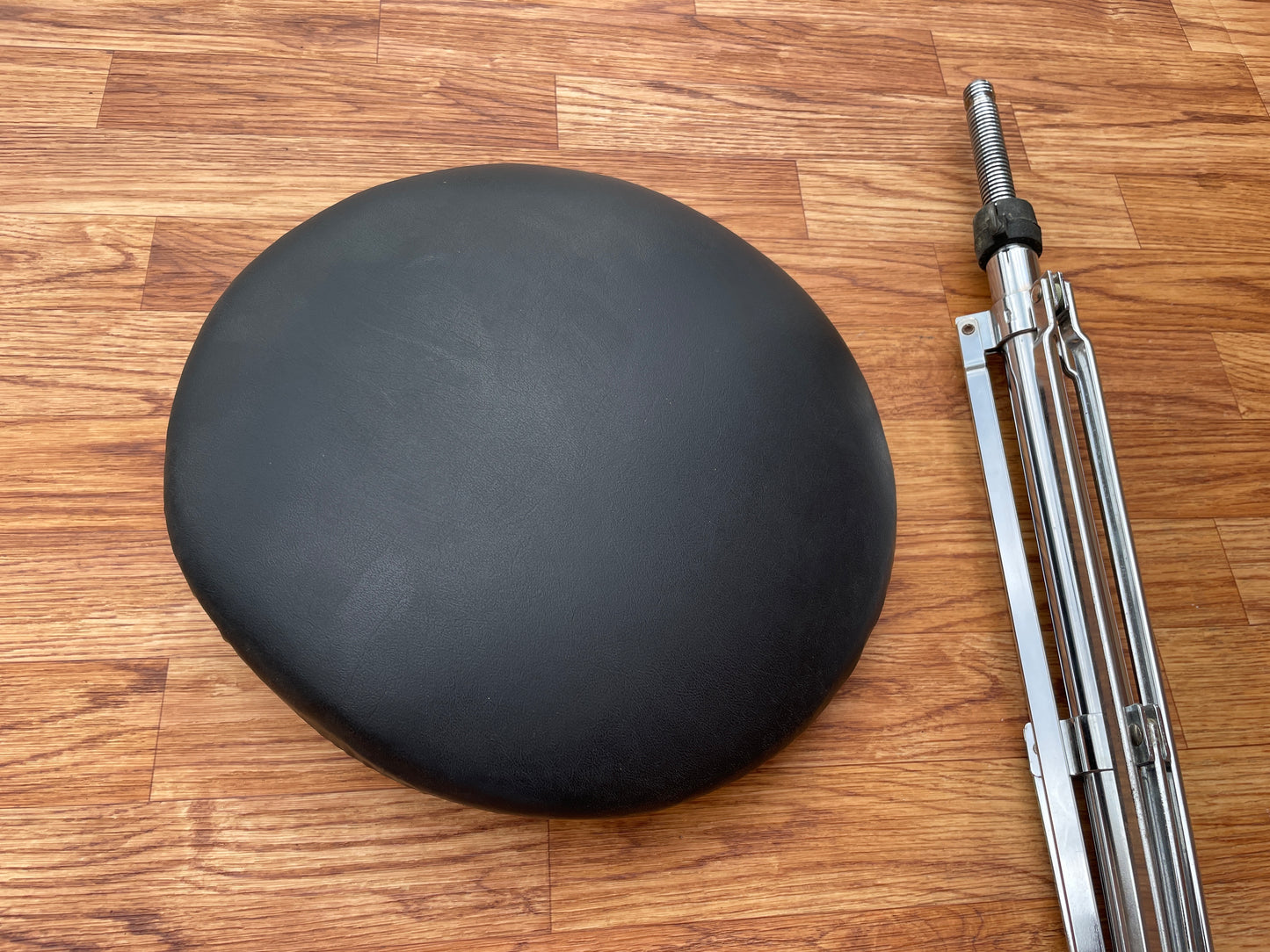 Early 1960s Rogers Model 4200 Samson Drum Throne