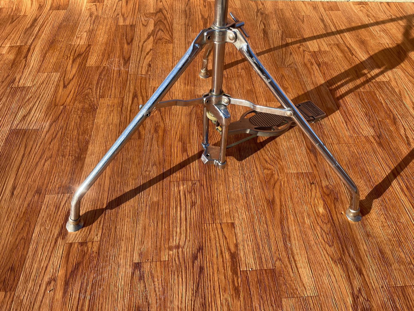 1970s Ludwig No. 1130 Atlas Tubular Spur-Lok Hi-Hat Stand w/ Swivel Feet