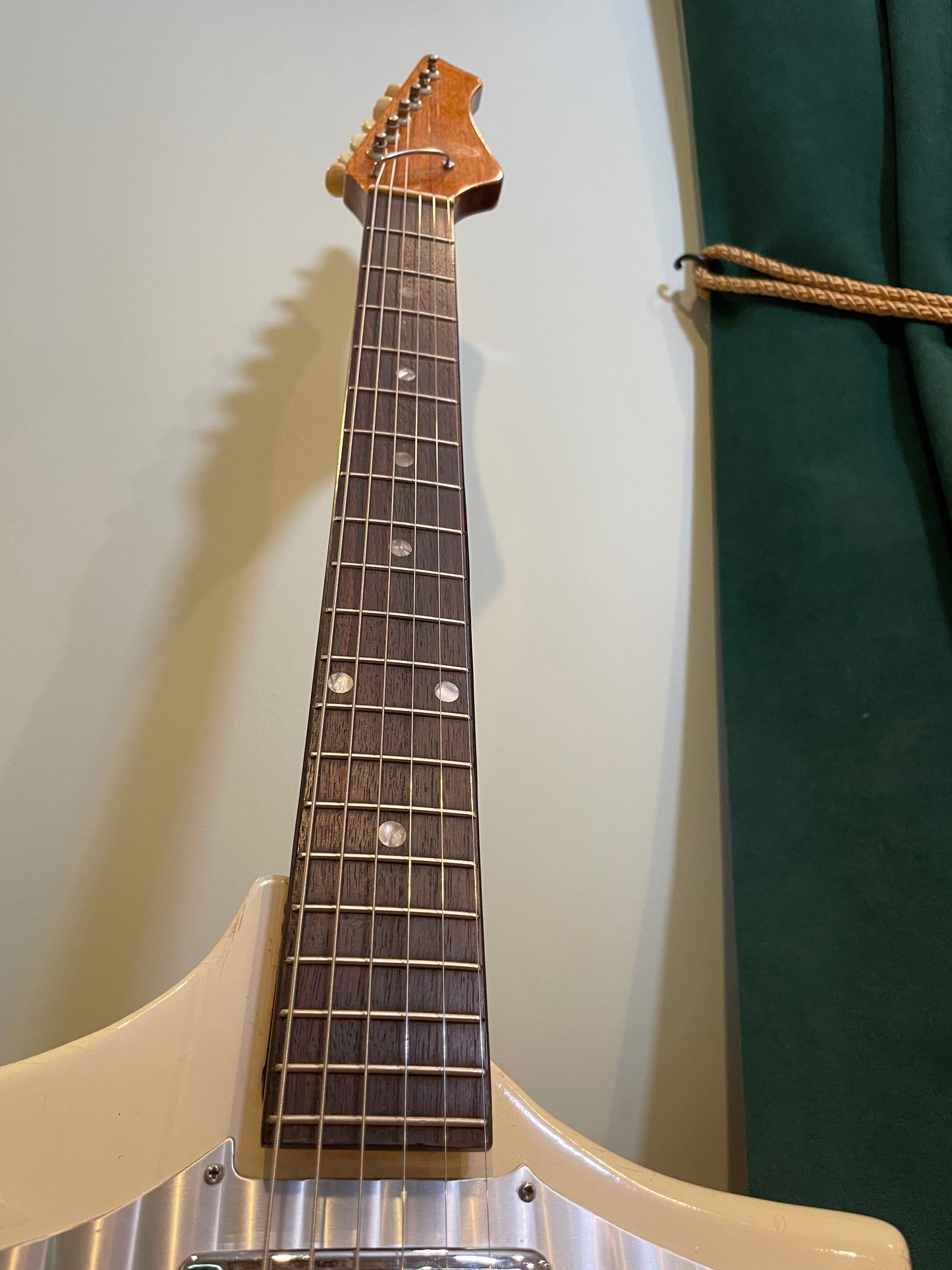 1960s Teisco Del Rey / Kingston 2pu Short Scale Electric Guitar White