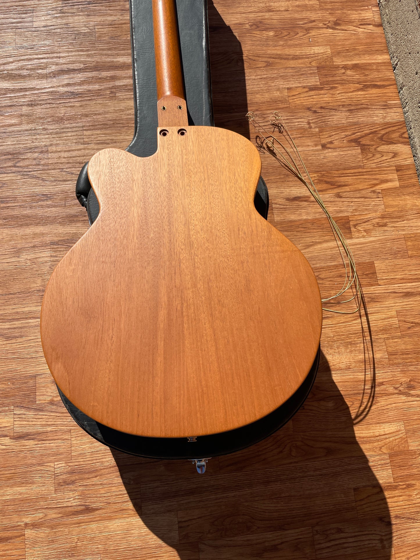 Tacoma Thunderchief 5-String Acoustic Bass Natural CB105C