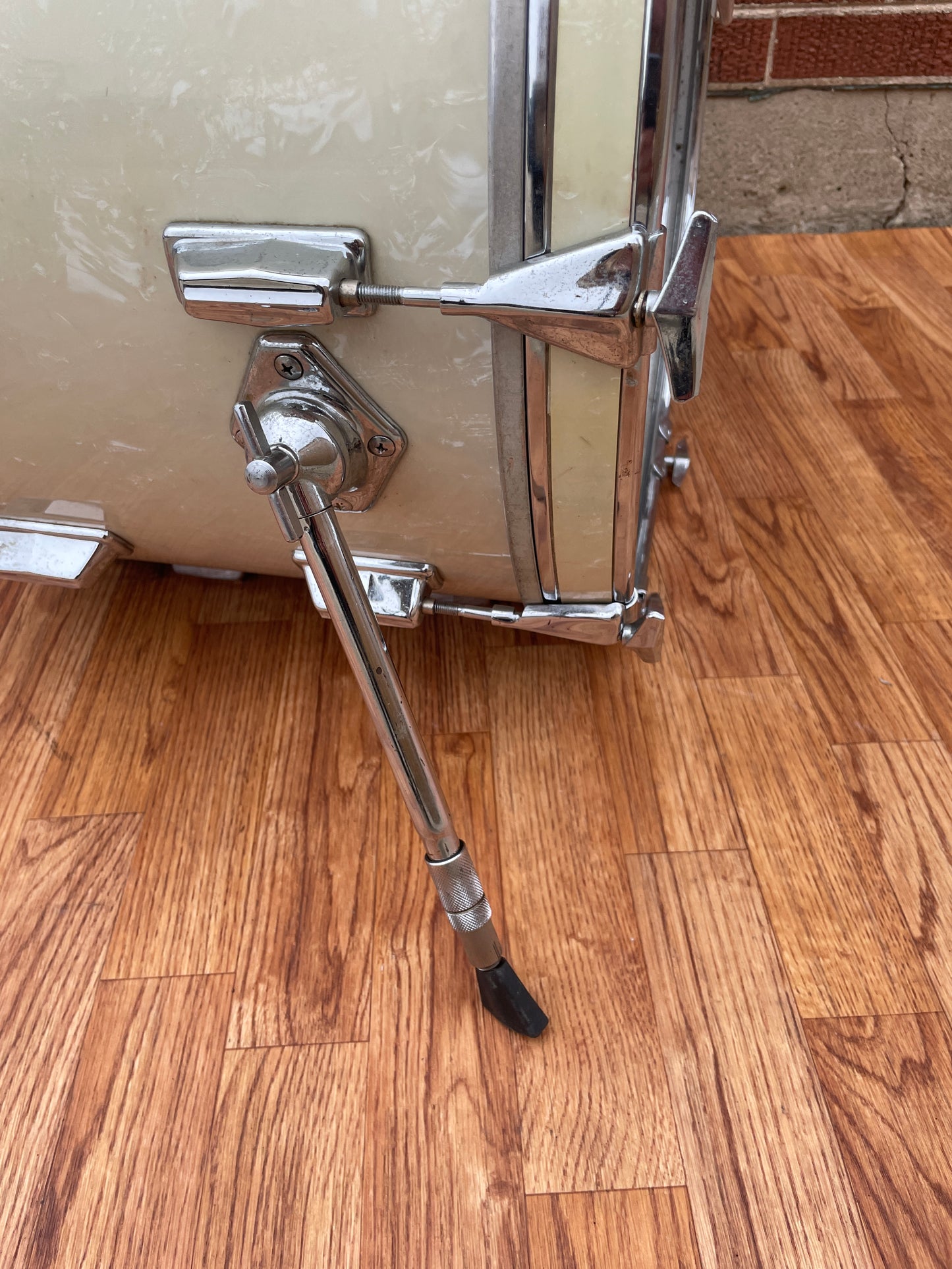 Vintage 1970s Pearl 14x22 Wood-Fiberglass Bass Drum White Marine Pearl