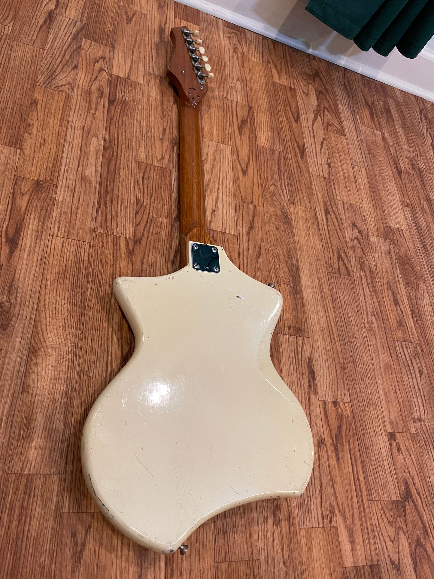 1960s Teisco Del Rey / Kingston 2pu Short Scale Electric Guitar White