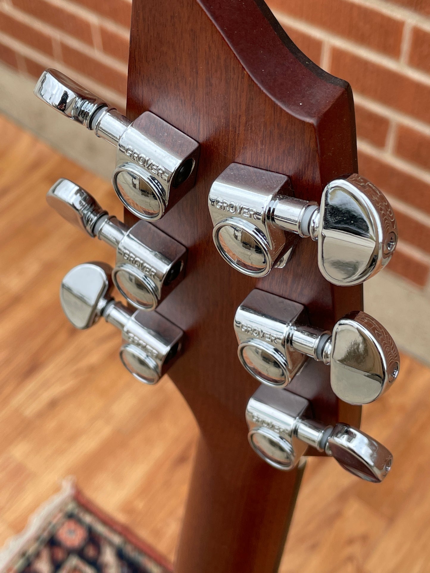 Breedlove AC200/SM Atlas Series Concert Acoustic Guitar Natural w/ Hardshell Case