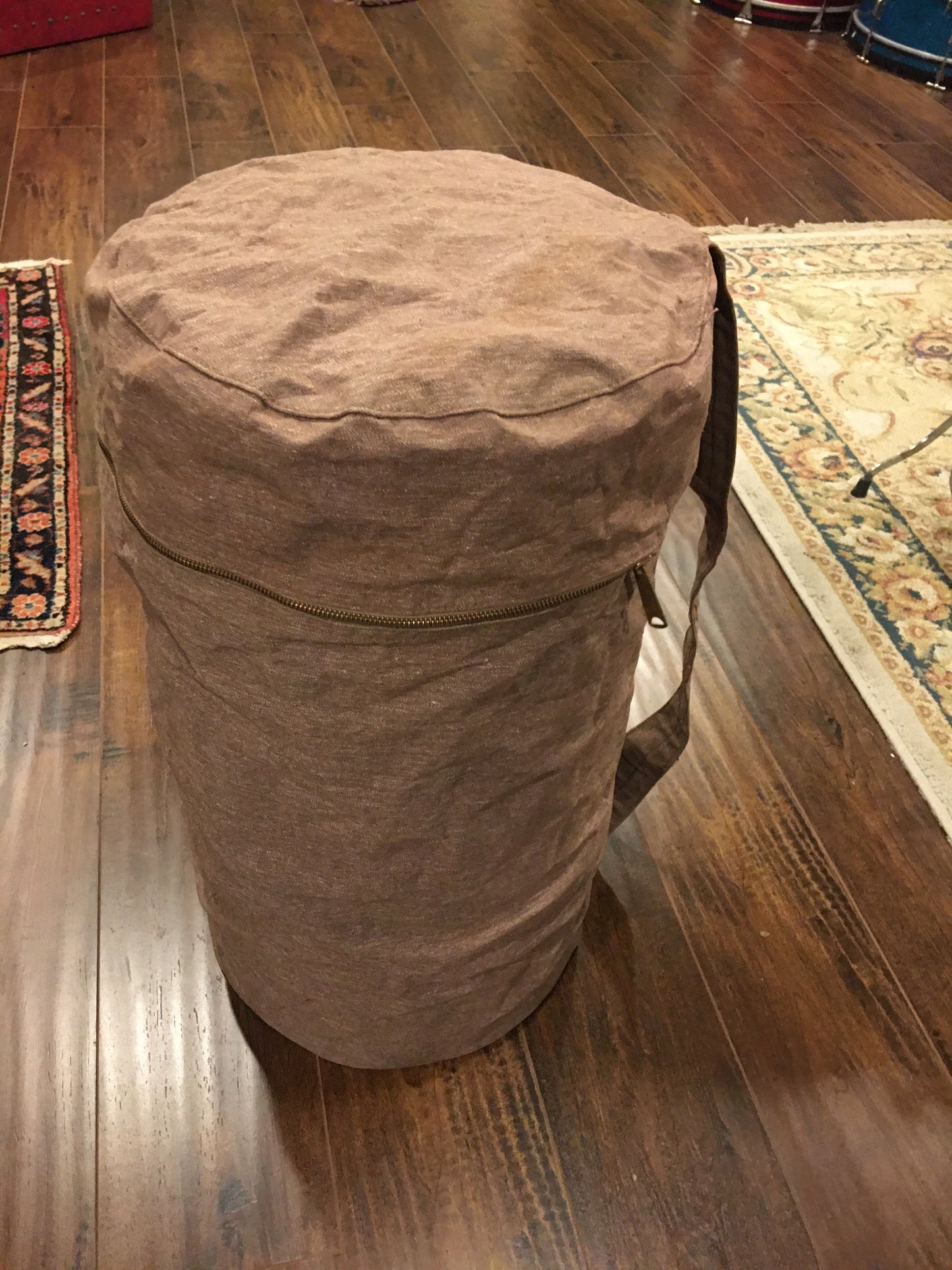 Rare 1950s/1960s Ludwig Canister Throne White Marine Pearl