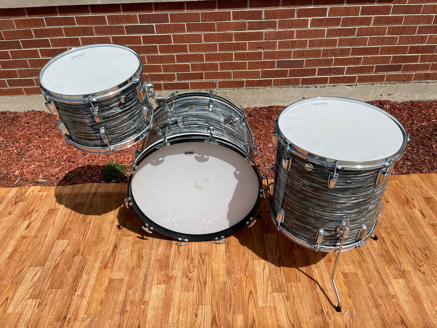 1968 Ludwig Super Classic Drum Set Oyster Blue Pearl 22/13/16