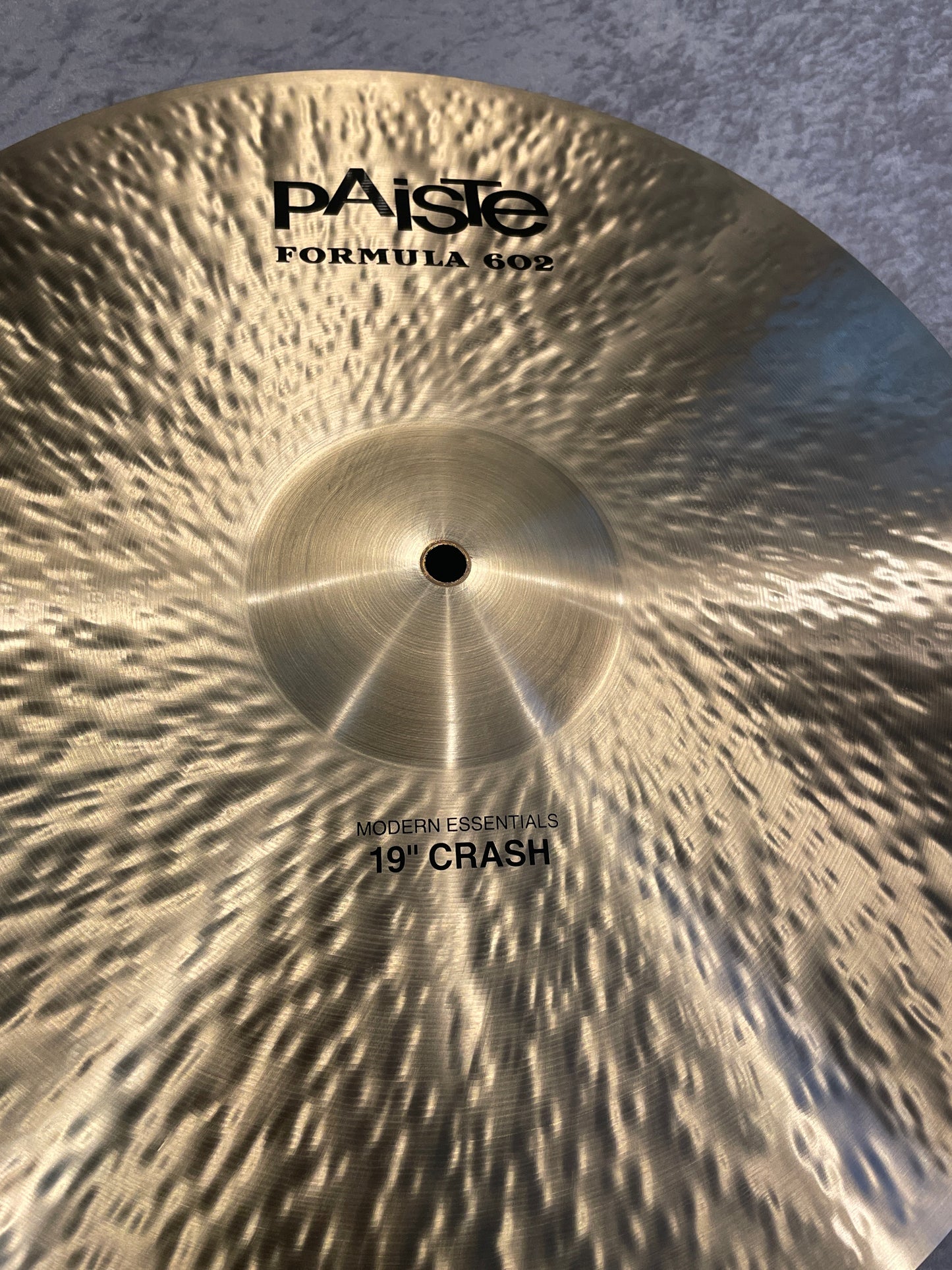 19" Paiste 602 Modern Essentials Crash Cymbal 1660g