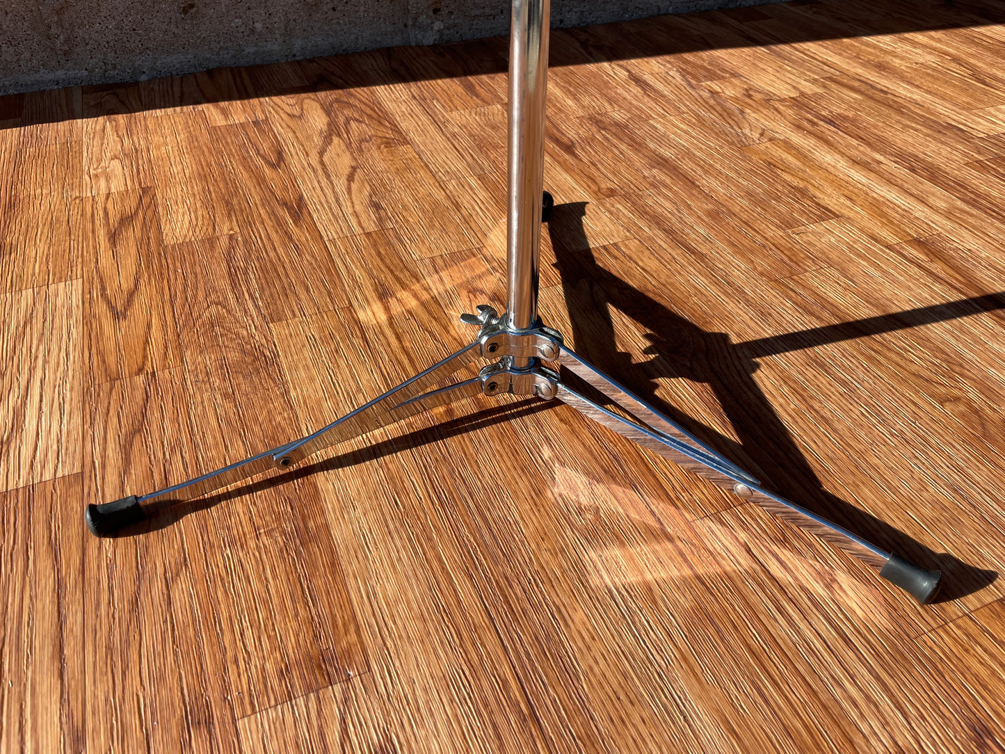 Early 1960s Ludwig No. 1400 Flat Base Straight Cymbal Stand