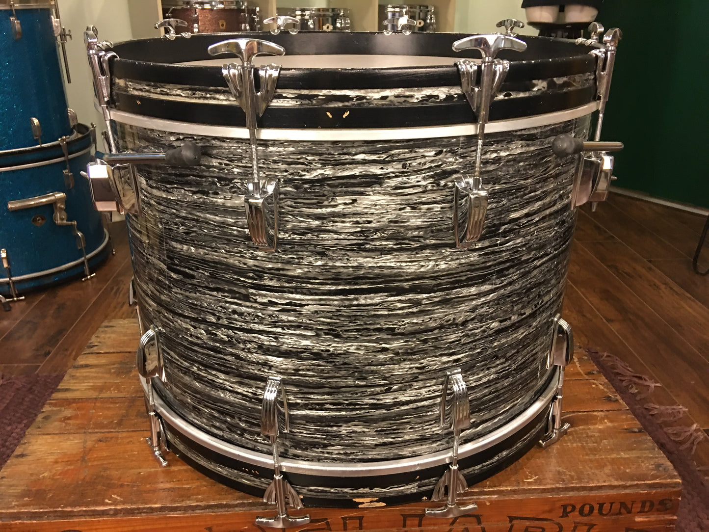1967 Ludwig 14x22 Oyster Black Pearl Hollywood Bass Drum