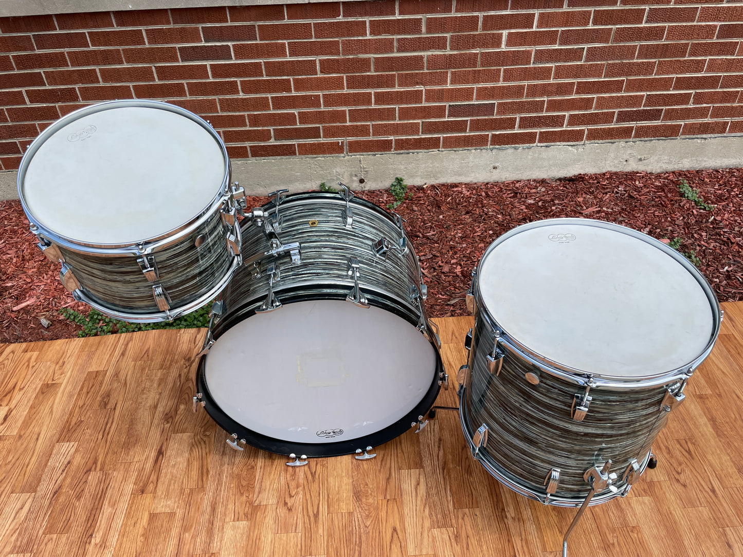 1968 Ludwig Super Classic Drum Set Oyster Blue Pearl 22/13/16