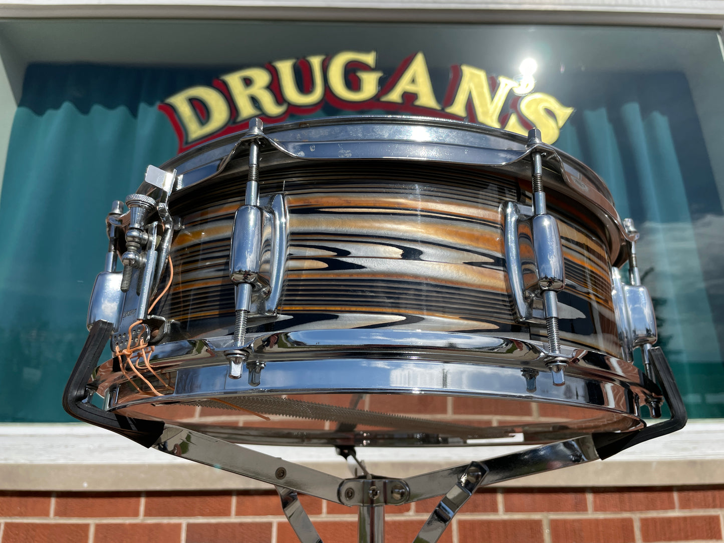 1971 Ludwig Standard 5x14 Snare Drum Gold Strata