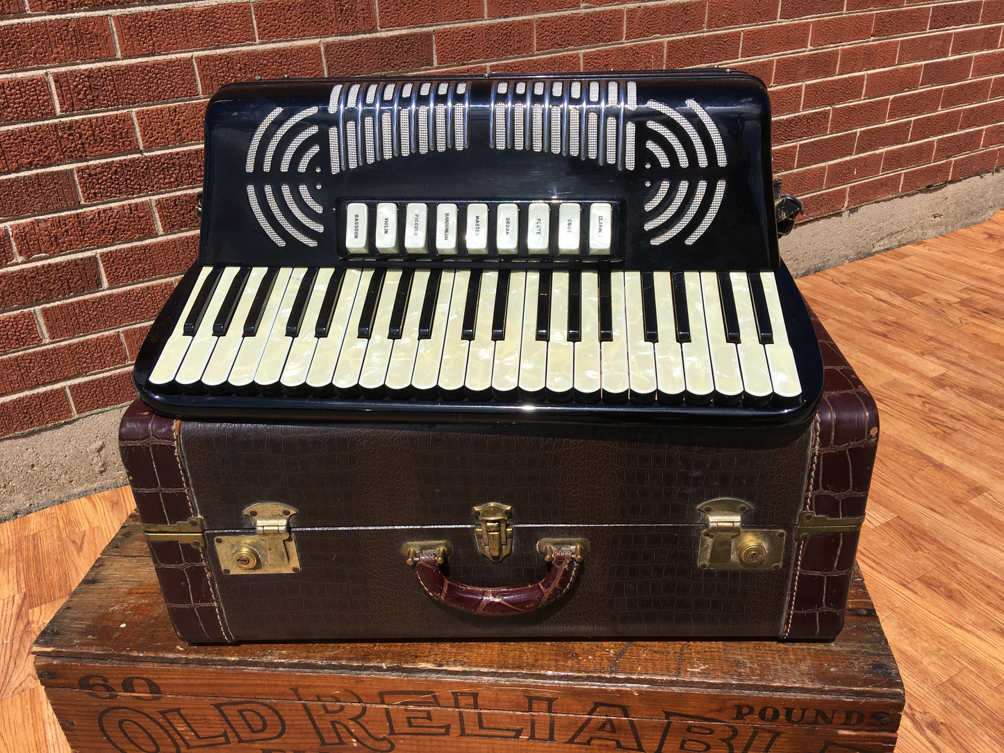 1950s Regent Accordion Made In Italy W/ Original Hard Case