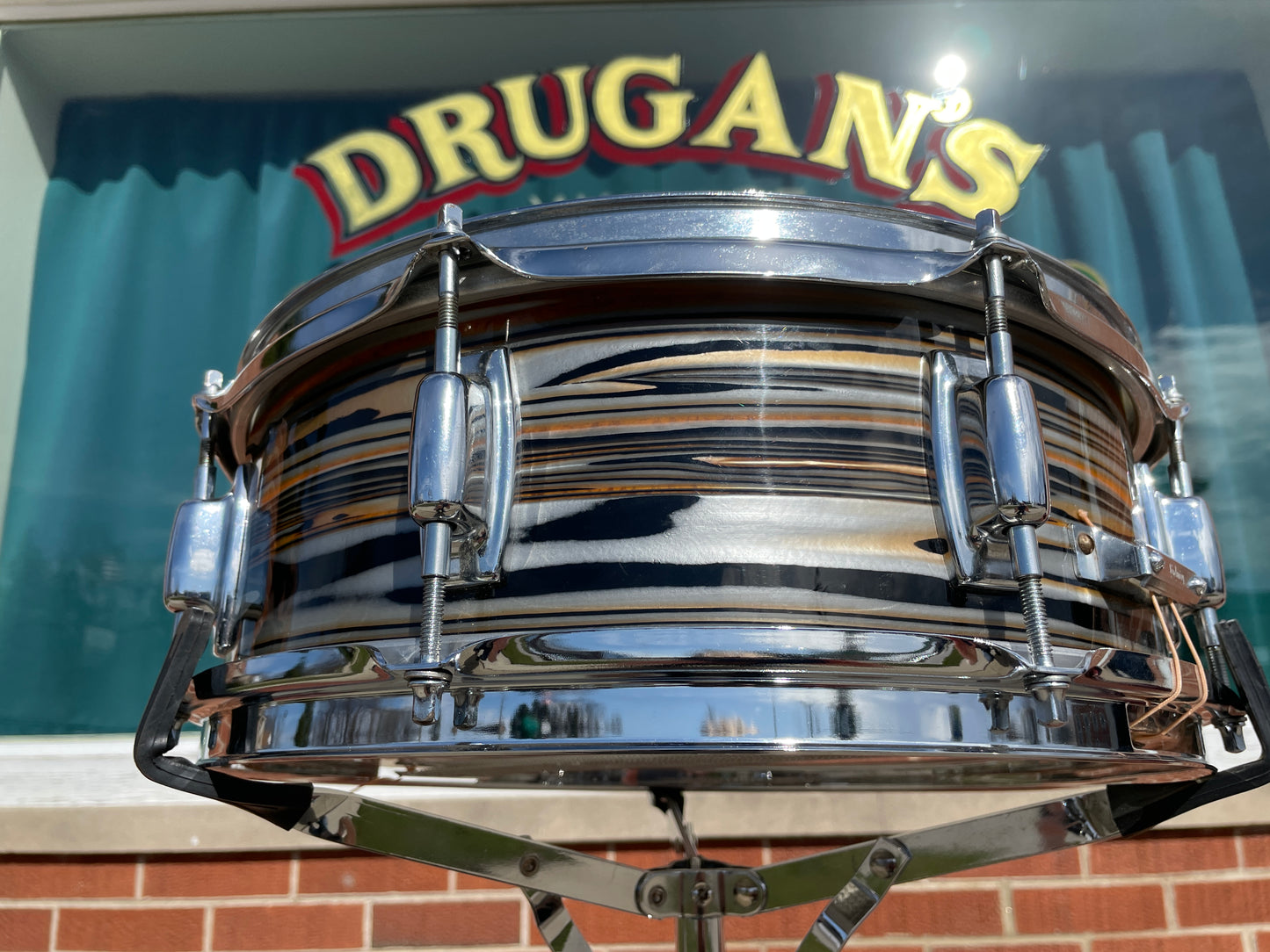 1971 Ludwig Standard 5x14 Snare Drum Gold Strata