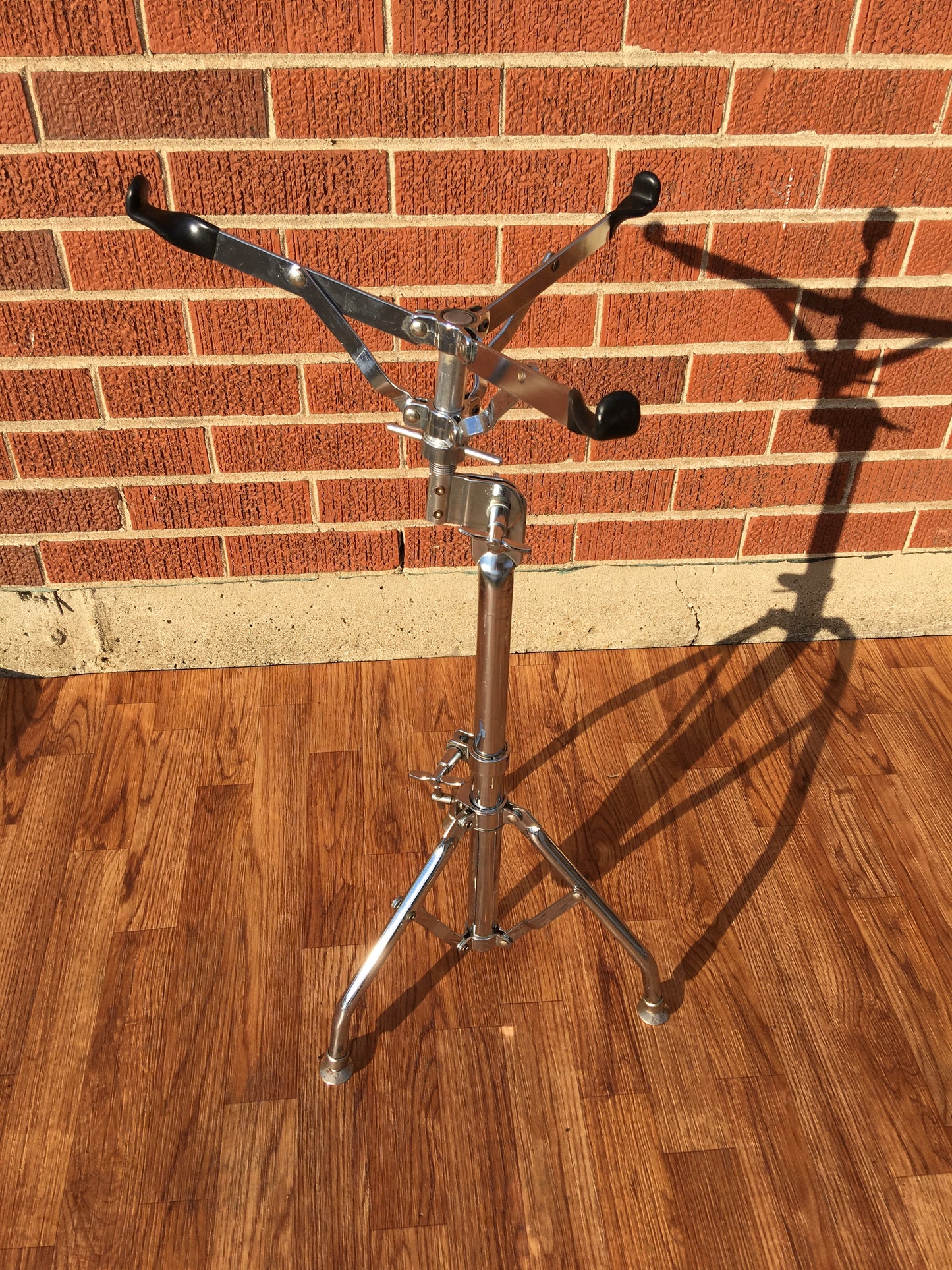 1976 Ludwig Atlas 5 pc. Hardware Package Swivel Feet Hi-Hat/Snare/3 Cymbal Stands