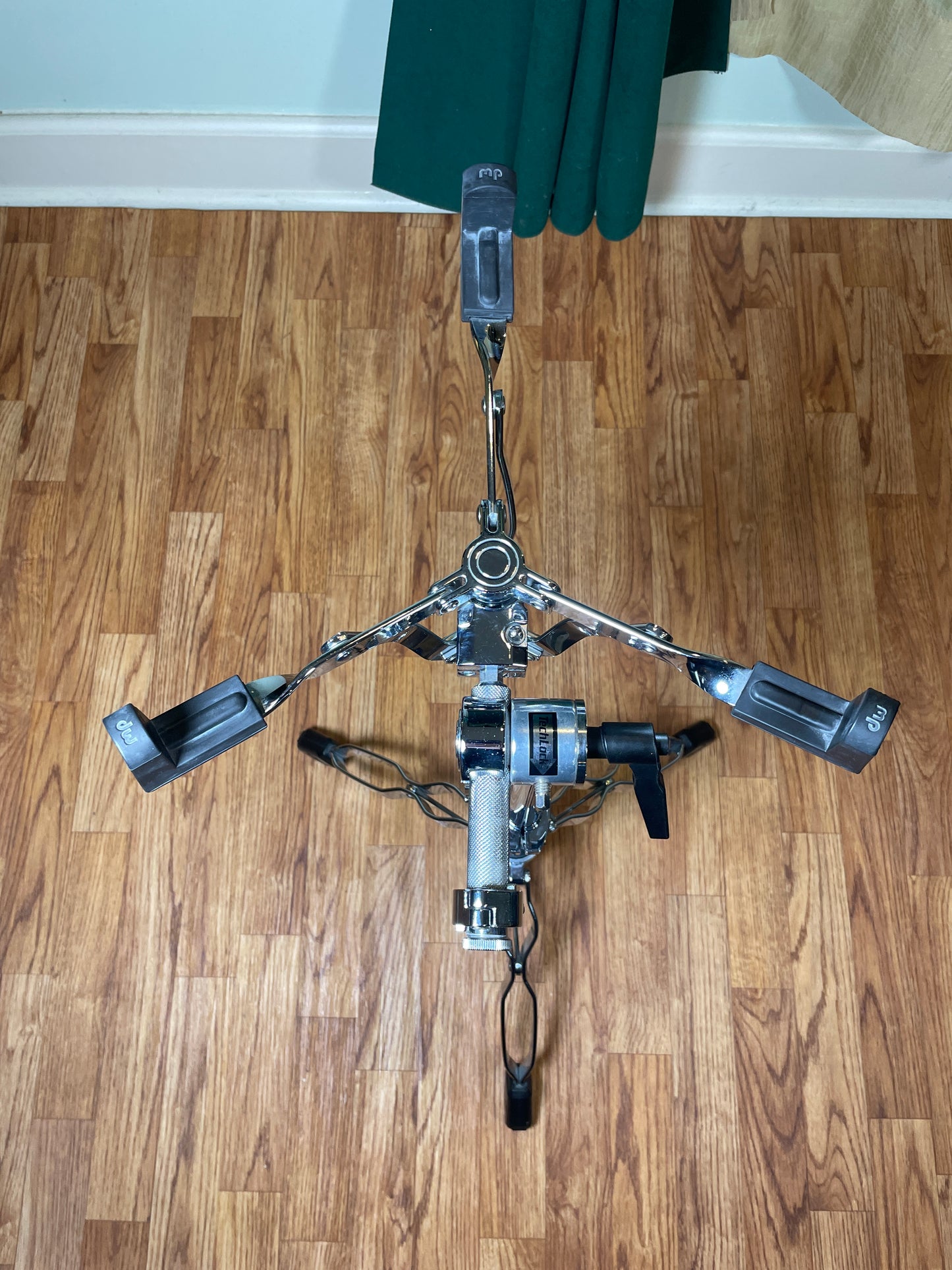 DW 9303 10" & 12" Small Snare Drum Stand DWCP9303 9000 Series Drum Workshop