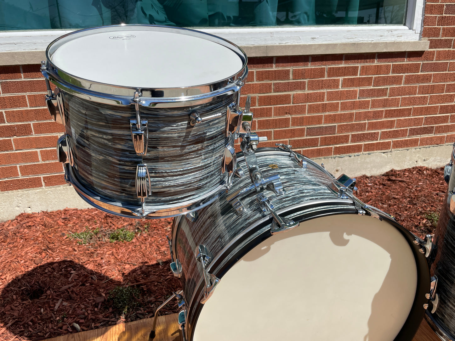 1968 Ludwig Super Classic Drum Set Oyster Blue Pearl 22/13/16