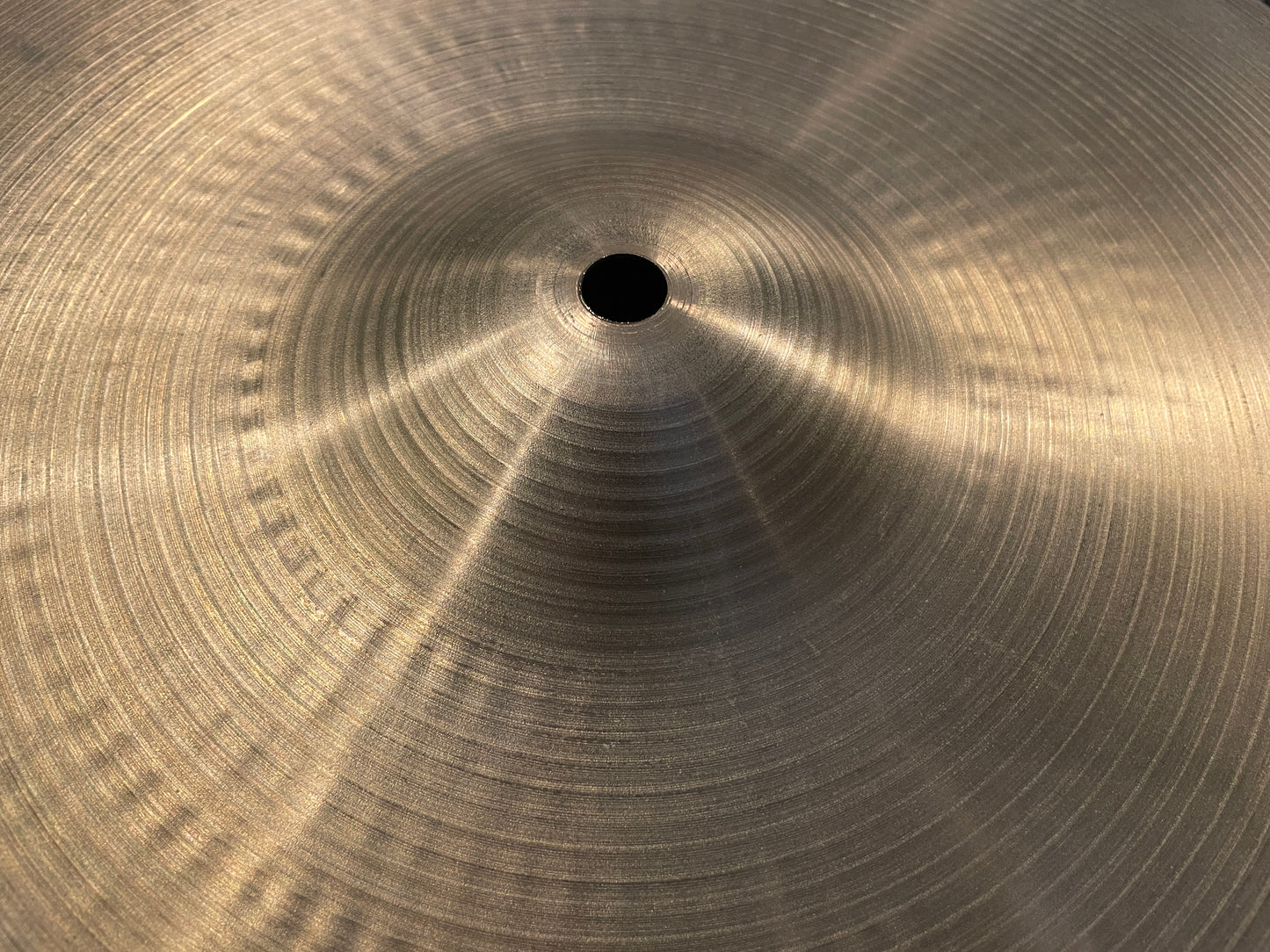 16" Zildjian A Medium Thin Crash Cymbal 1084g