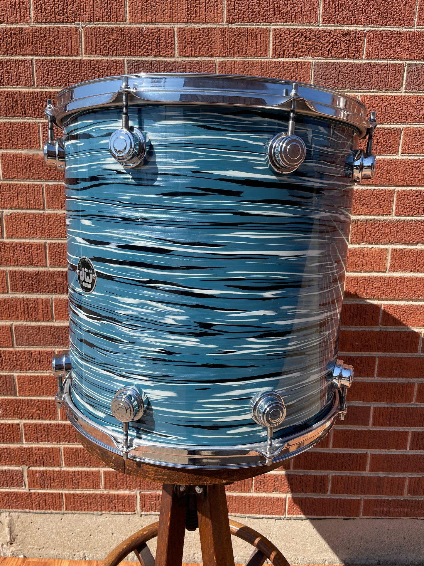 DW 16x16 Floor Tom Oyster Blue w/ Suspension Rim Mount Drum Workshop