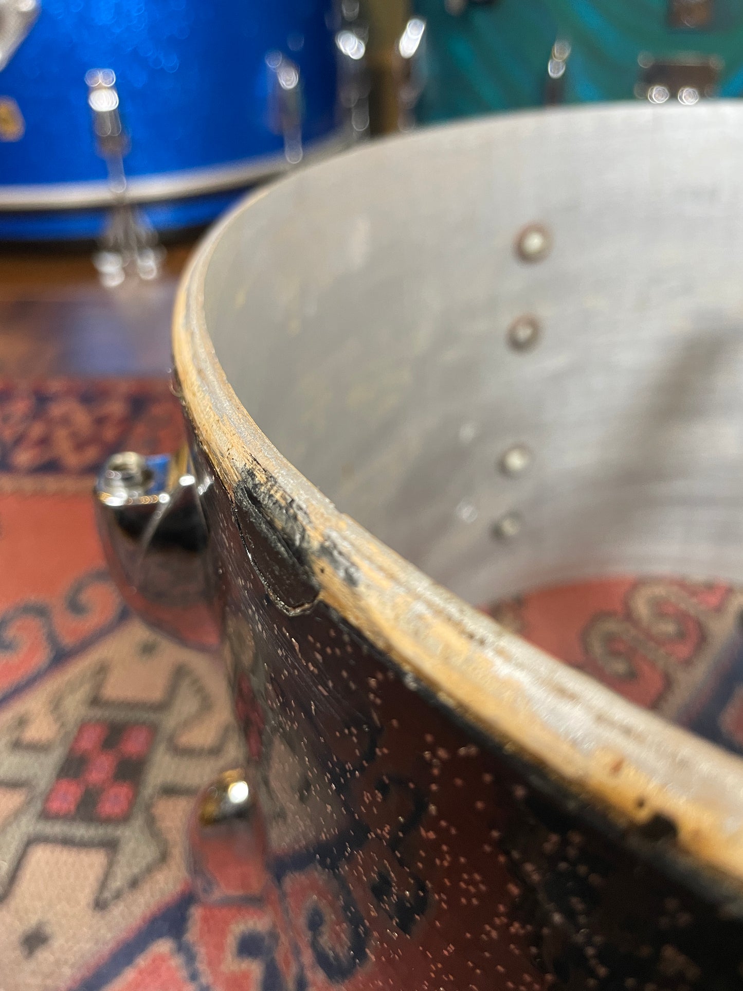 1960s Gretsch 8x12 No. 4415 Tom Drum Anniversary Sparkle Round Badge