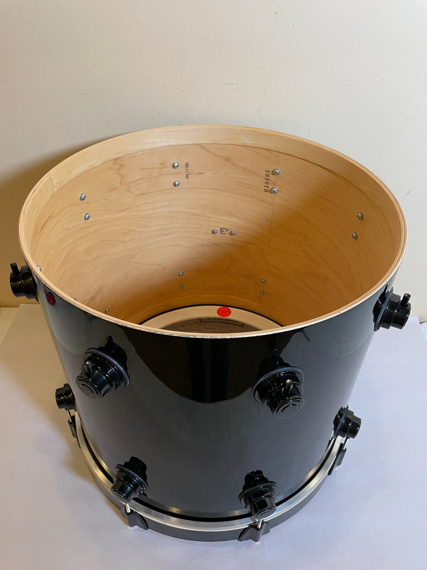2004 DW 16x18 Virgin Bass Drum Black Lacquer Drum Workshop Collector's Series