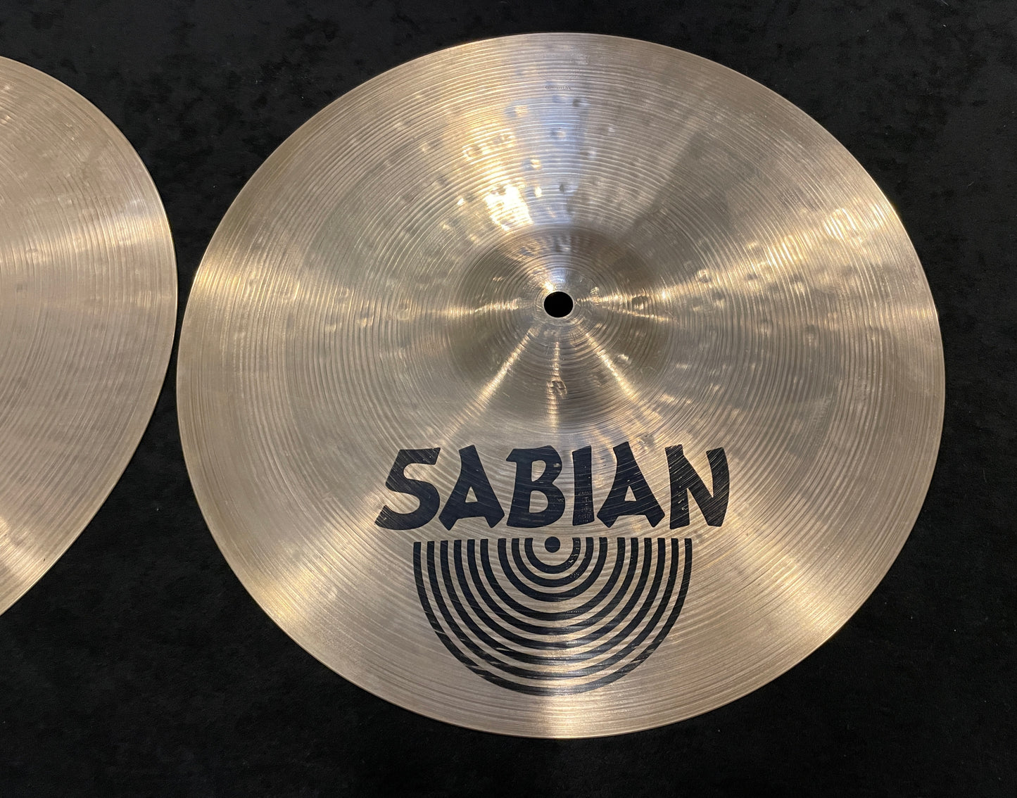14" Sabian HH Regular Hats Hi-Hat Cymbal Pair 1050g/1340g