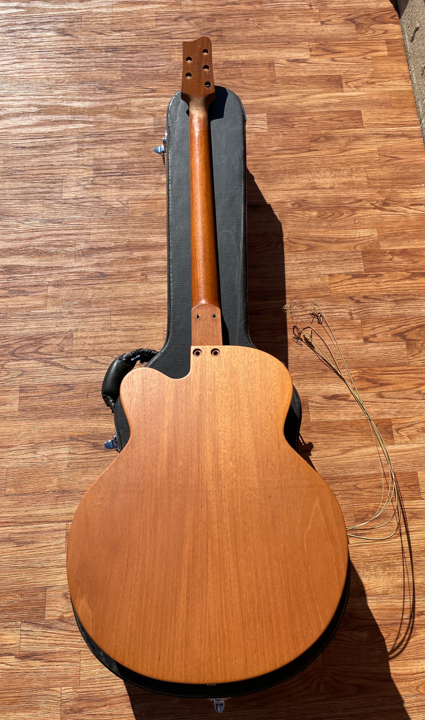 Tacoma Thunderchief 5-String Acoustic Bass Natural CB105C