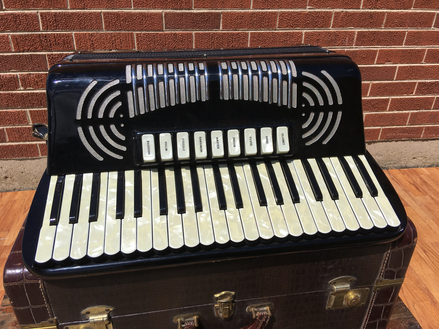 1950s Regent Accordion Made In Italy W/ Original Hard Case