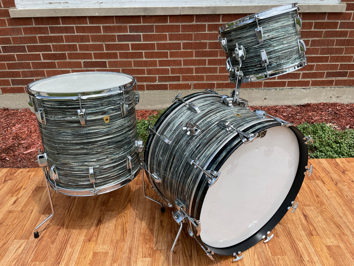 1968 Ludwig Super Classic Drum Set Oyster Blue Pearl 22/13/16