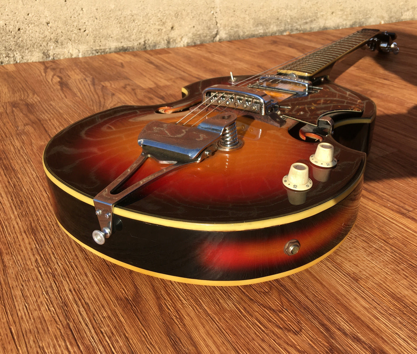 1970s Teisco Encore Violin Electric Guitar Sunburst - Norma, Greco, Kawai