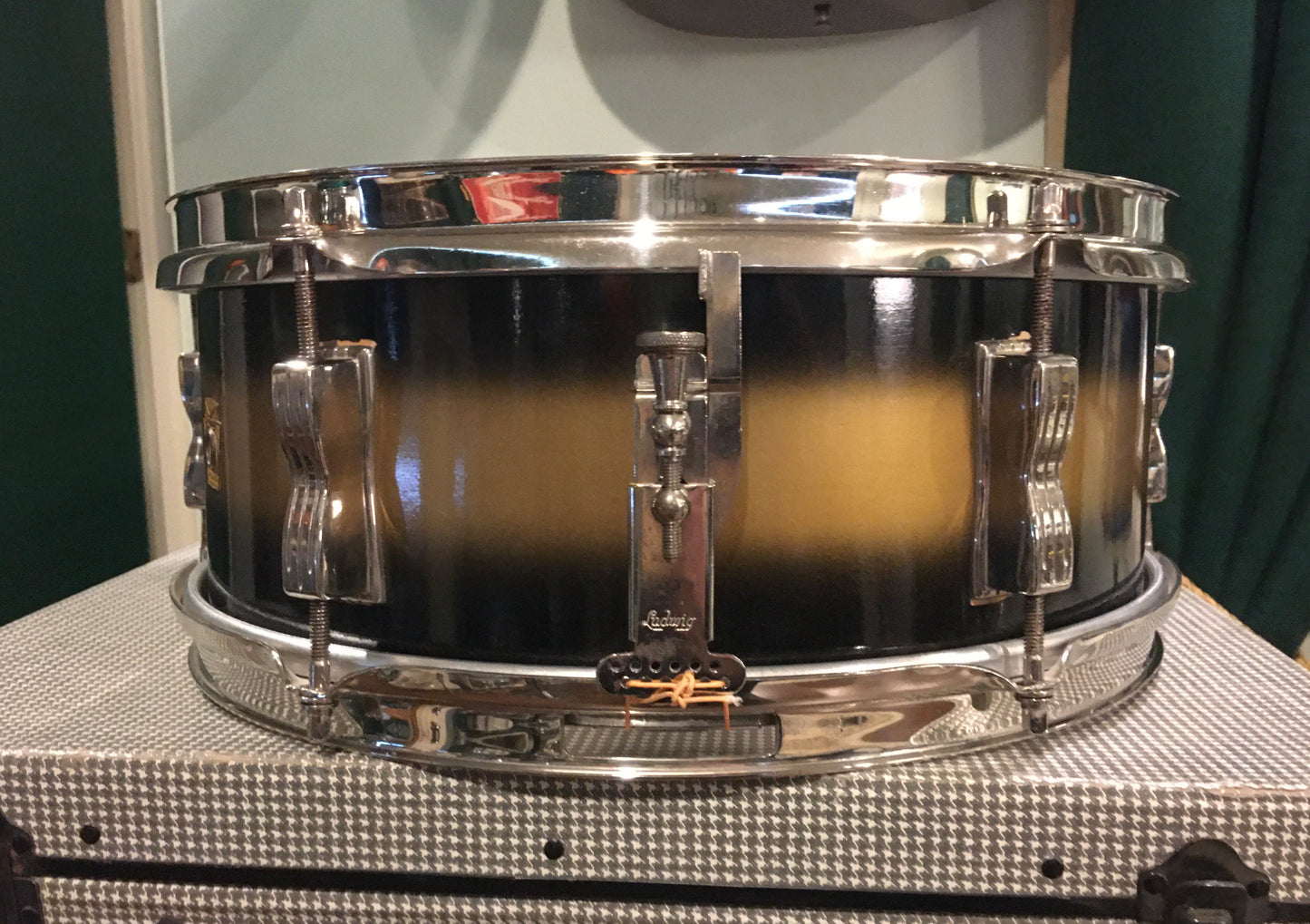 1965 Ludwig Pioneer 5x14 Black / Gold Snare Drum