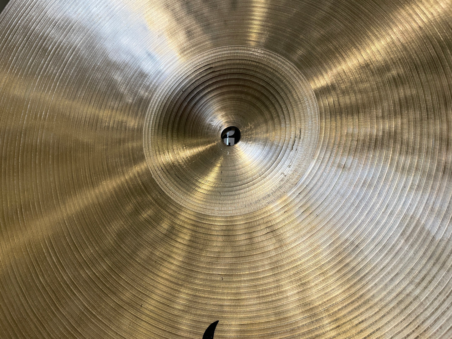 16" Zildjian K Dark Crash Medium Thin Cymbal 1234g
