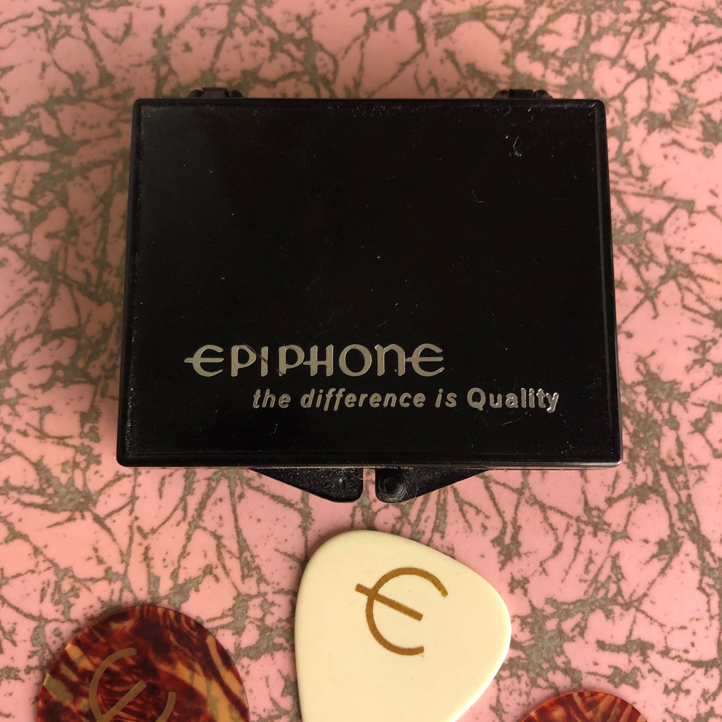 1960s NOS Vintage Epiphone "The Difference is Quality" Pick Case w/ 3 Picks Plectrum