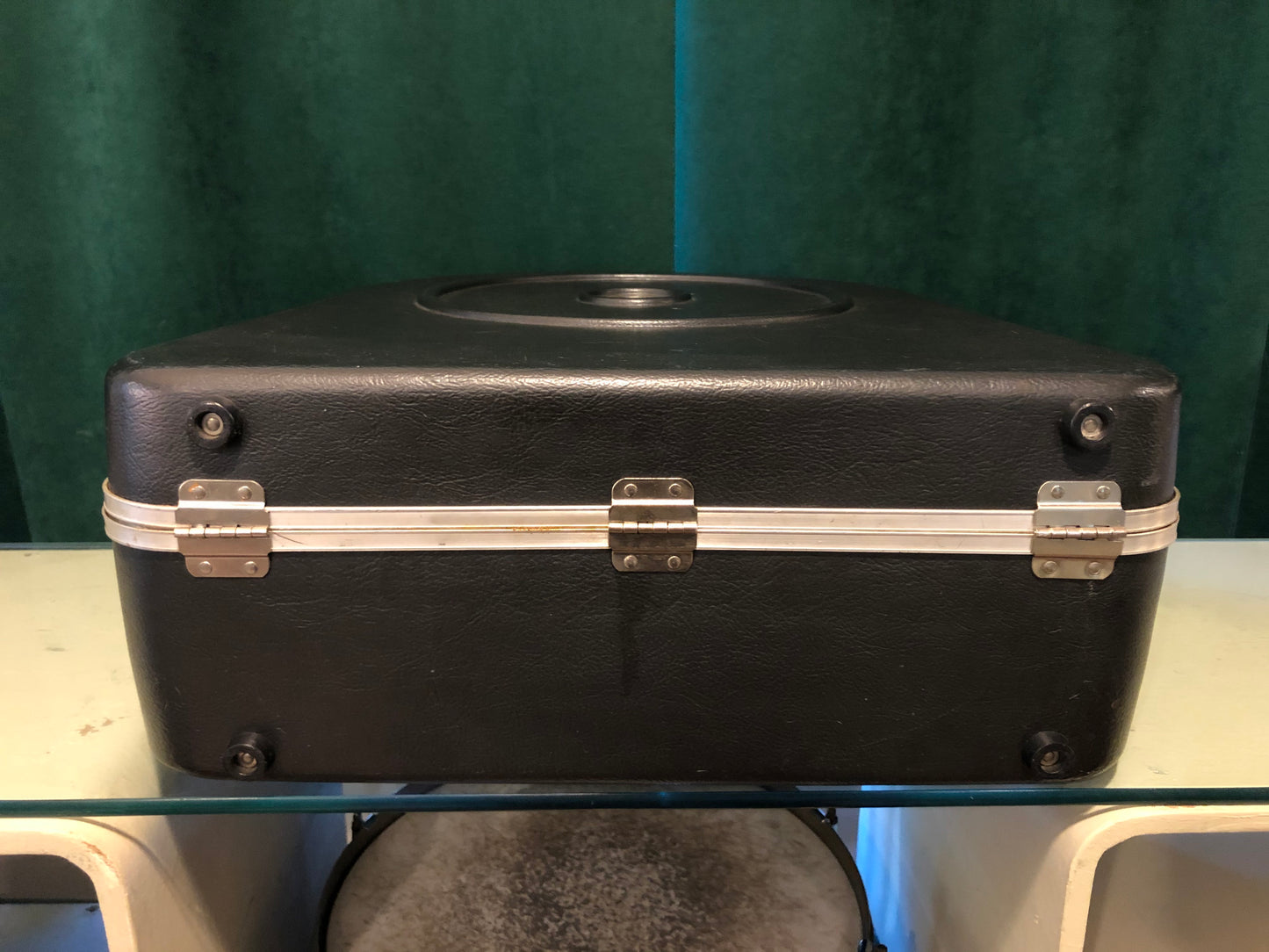 1960s Ludwig Contoura Hardshell Snare Drum Case w/ Red Plush Lining